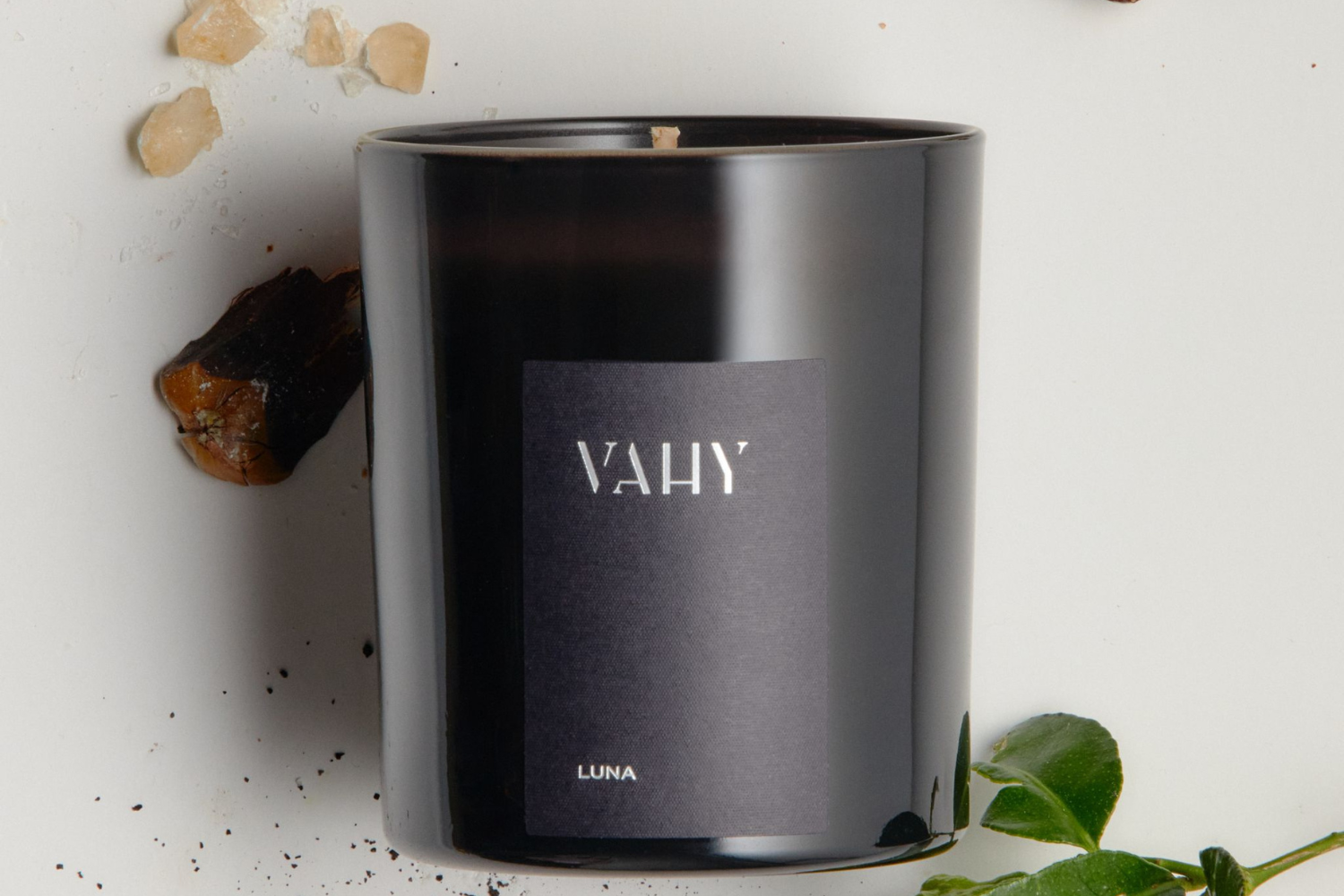 Vahy scented candle